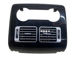 Jk52-044e13-ah Range Rover 2013-2022 Rear Center Console Air Vent Grille And Trim Panel Scratch