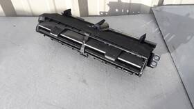 55670-47070 Toyota 55670-47070/120 2012 - 2015 Prius Plug-in Dash Center Ac Heater Air Vent Oem