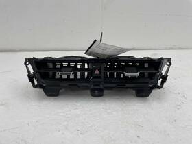5567012750 Toyota 2023-2025 Gr Corolla 1.6l Awd Center Dash Ac Vent Grille With Hazard Switch