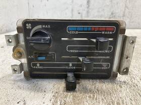 758017 Volvo Wg Heater A/c Temperature Controls - Used P/n
