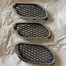 03-13 Maserati Quattroporte M139 Left Side Fender Grille Vent Set Of Oem. Fixed Price $68.00.